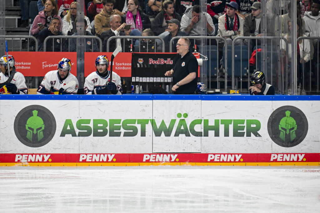 Koelner Haie gegen EHC Red Bull Muenchen am 12.09.2025 in der Lanxess Arena, Koeln. (Foto: Daniel Schaefer)